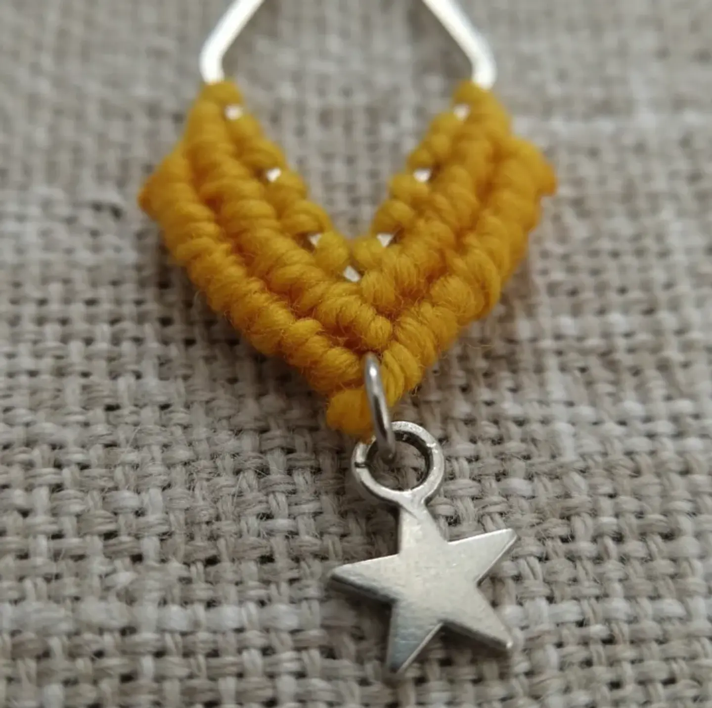 Aros Macramé Arum Amarillos 3