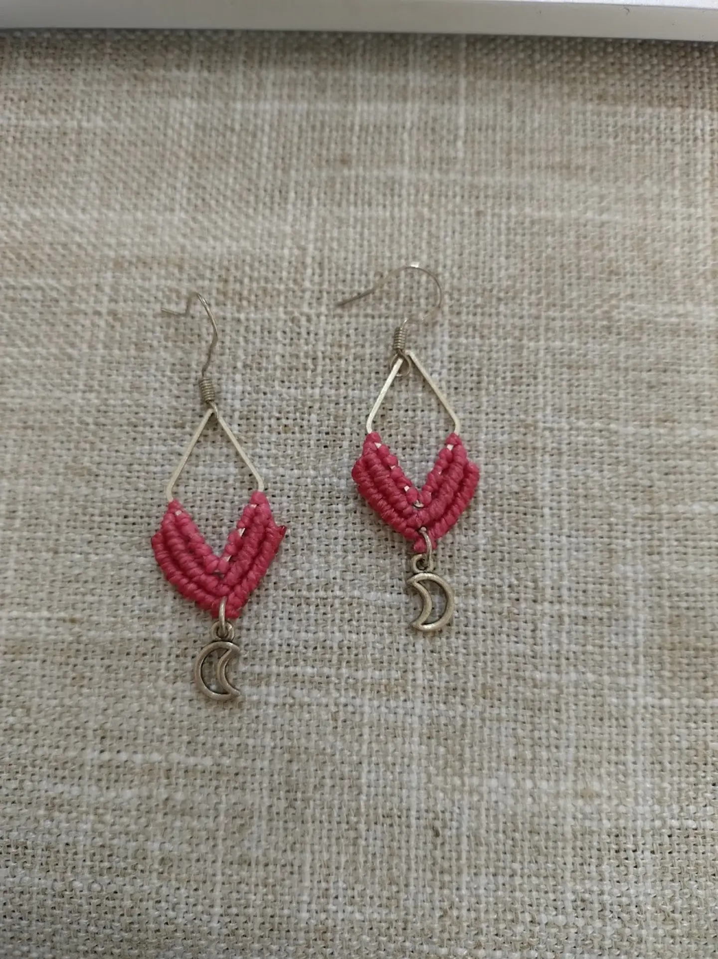 Aros Macramé Arum fucsias 5