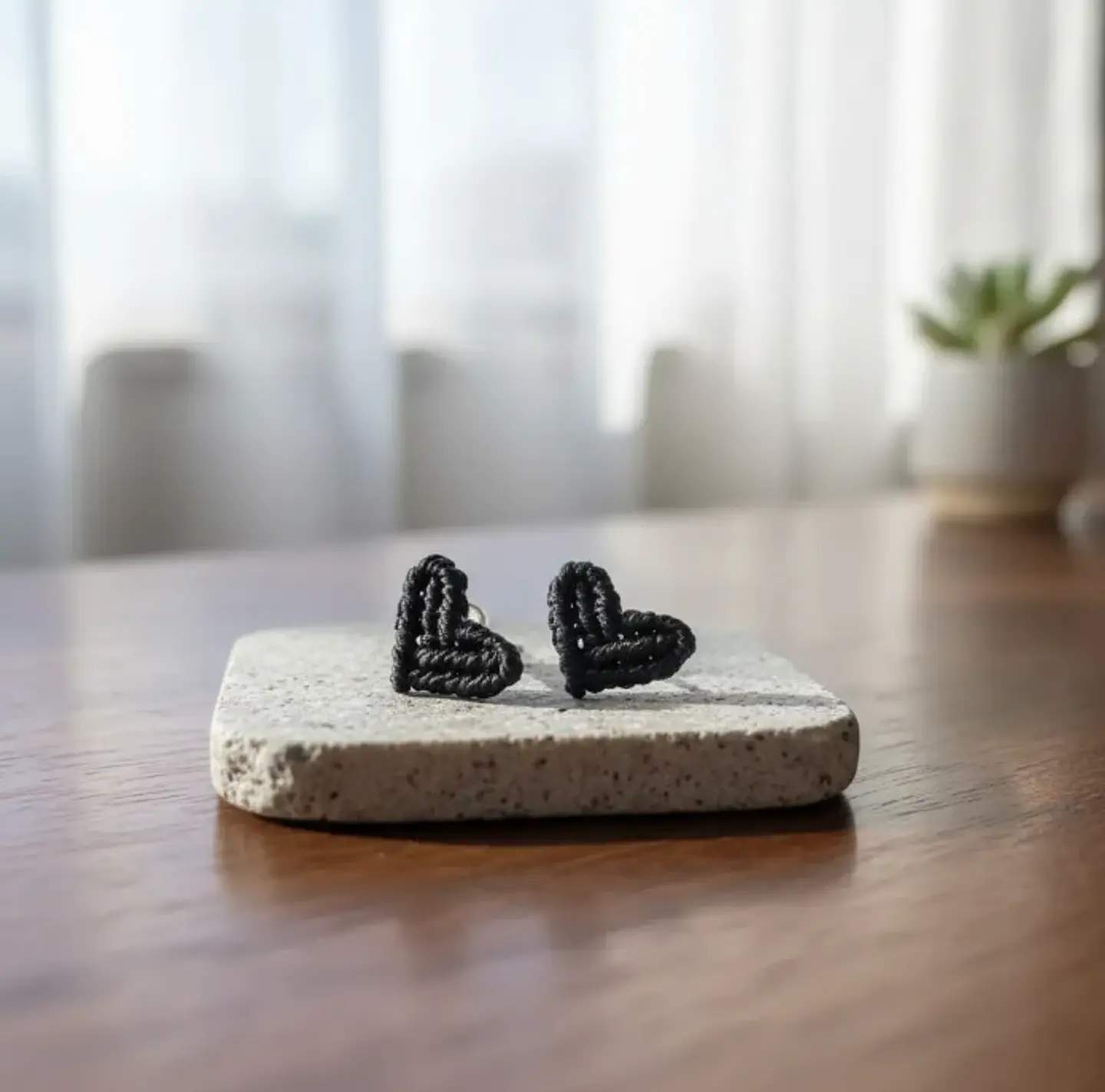 Aros Macramé Love negro 2