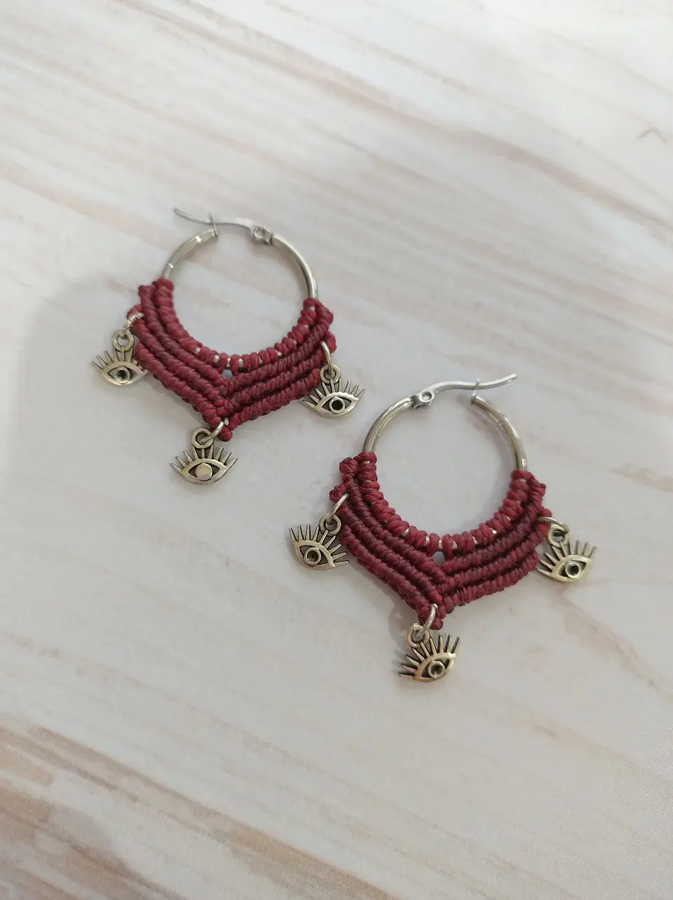 Argollas Macramé Ojo Burdeo 4
