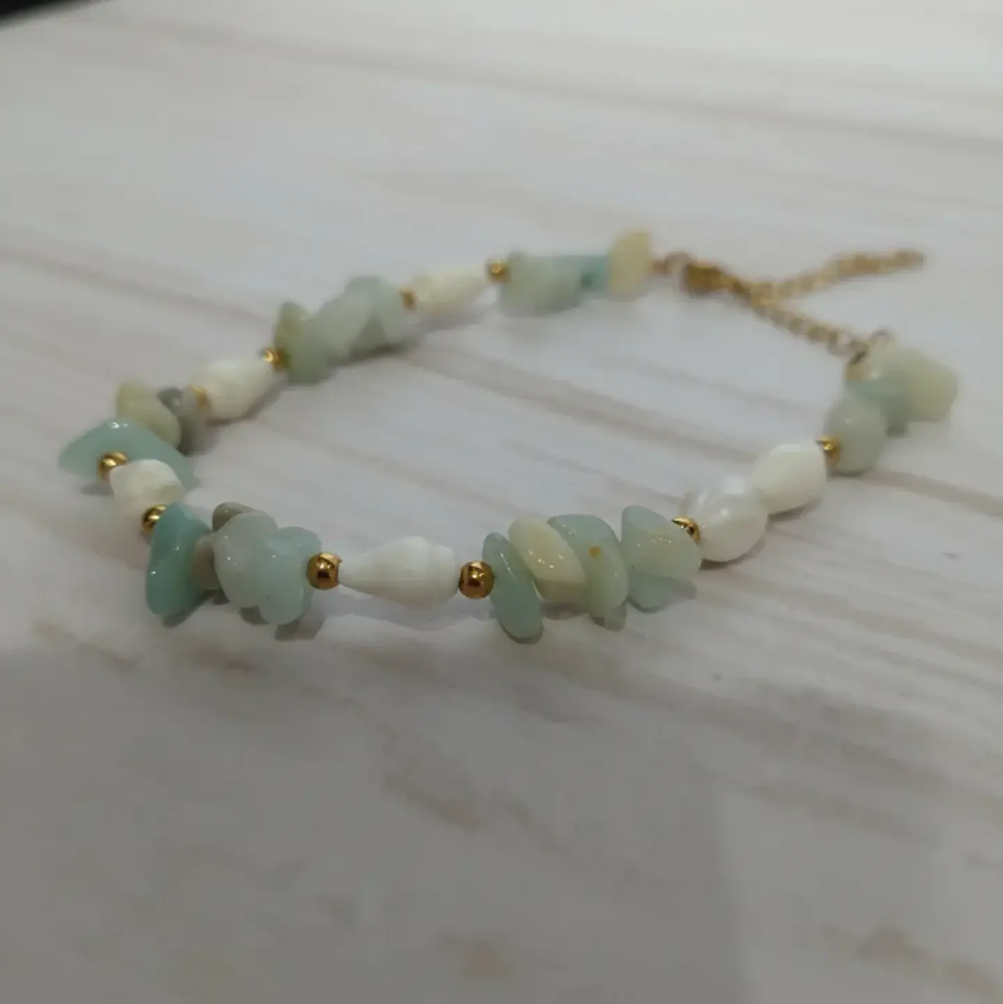 Pulsera Trinidad Amazonita y conchitas 3