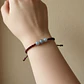 Pulsera Luisa Cuarzo gris con hilo burdeo - Miniatura 1