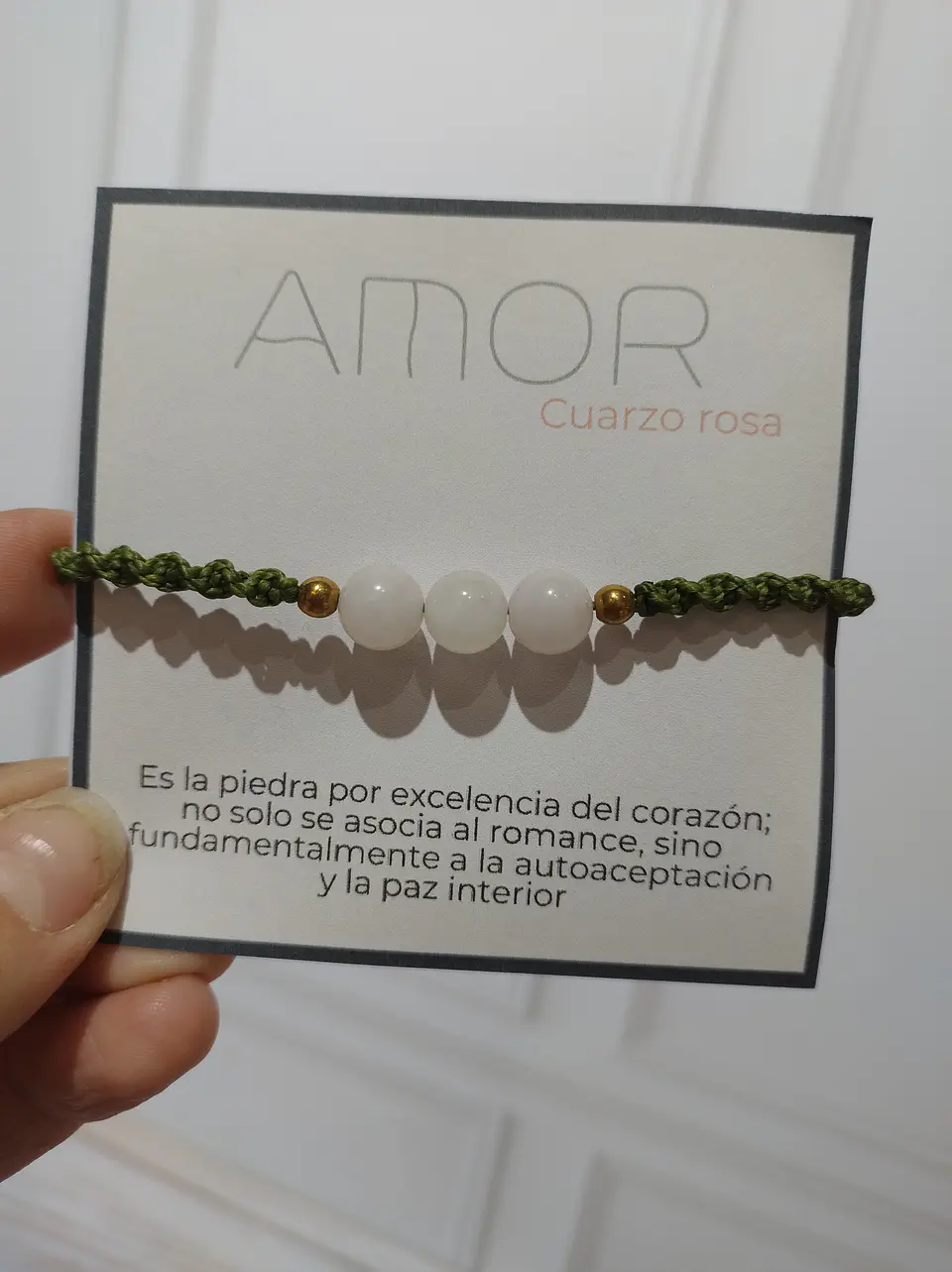 Pulsera Luisa Cuarzo rosa, pirita con hilo verde musgo 3