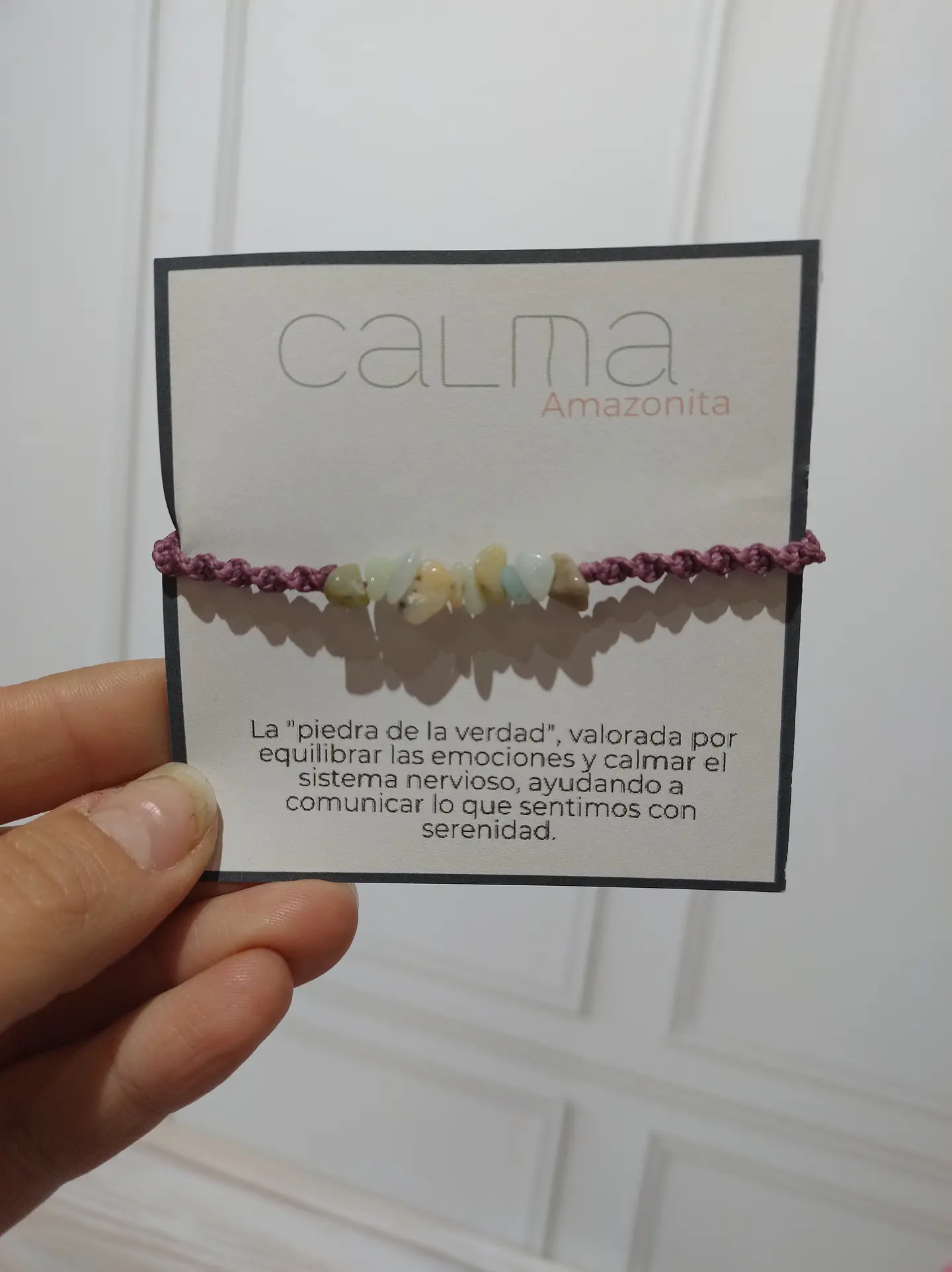 Pulsera Luisa Chip Amazonita con hilo morado 3