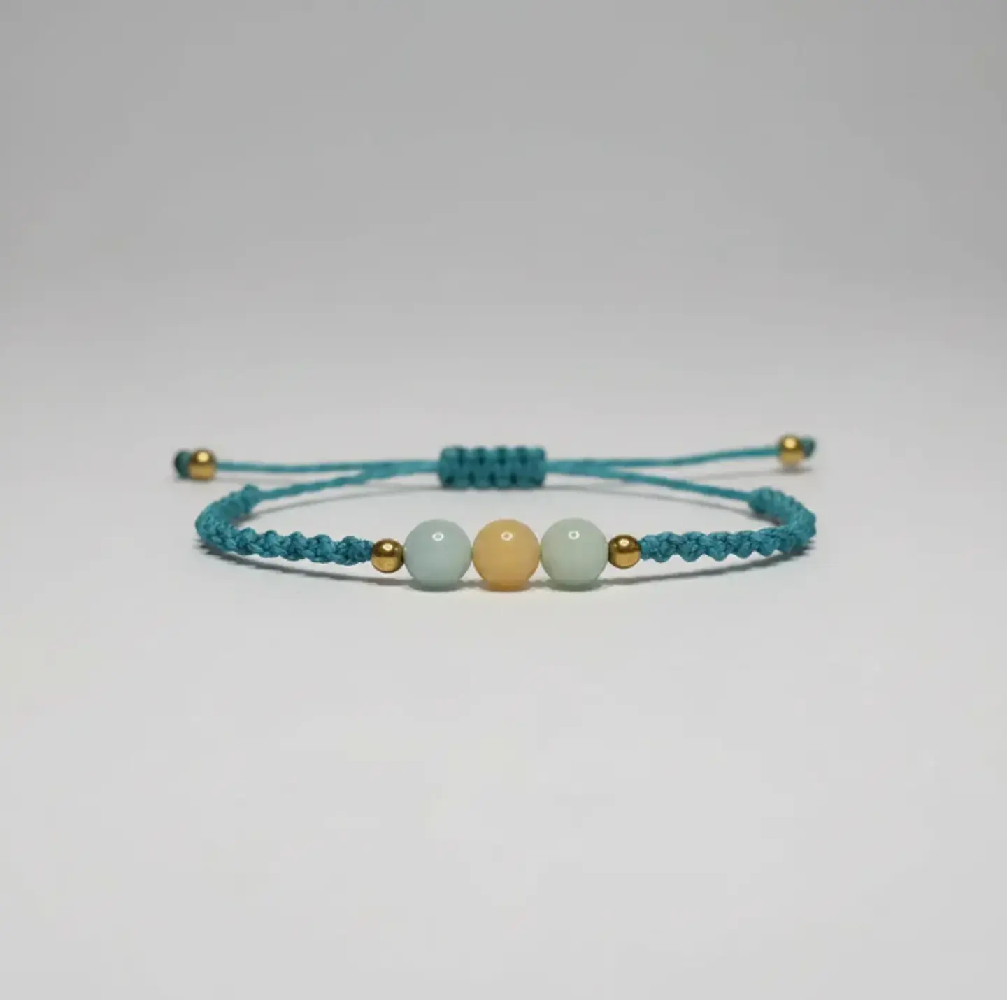 Pulsera Luisa Amazonita, pirita e hilo calipso 3