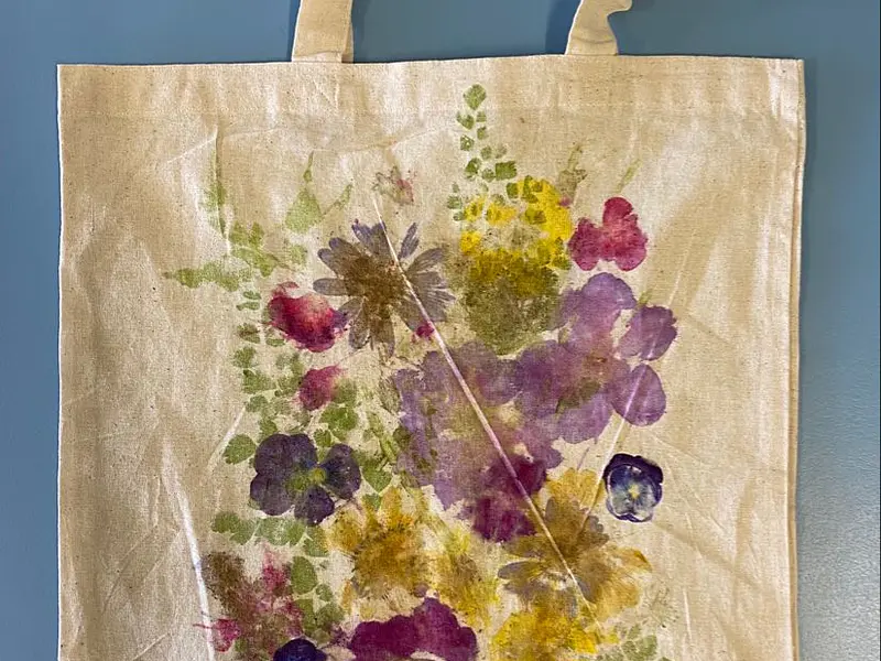 Taller de Tintes Botánicos: Tote Bag con Flores Frescas | Con Naty de Zaha