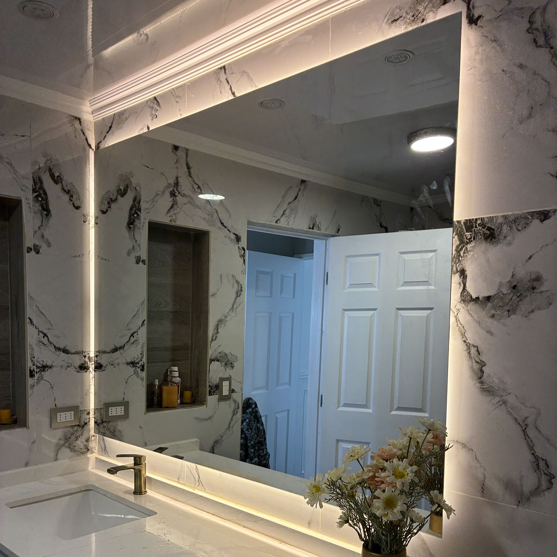 Paño de Espejo con Pulido Liso Recto y Luz Led Integrada 2