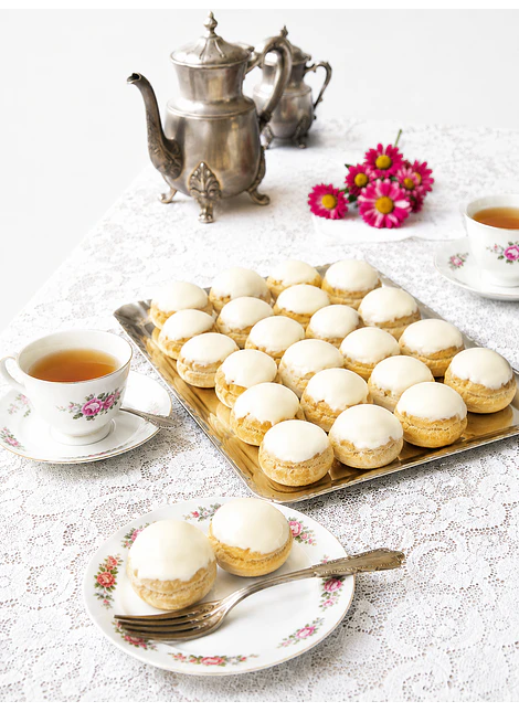 PROFITEROLES LUCUMA Y CHOCOLATE BLANCO