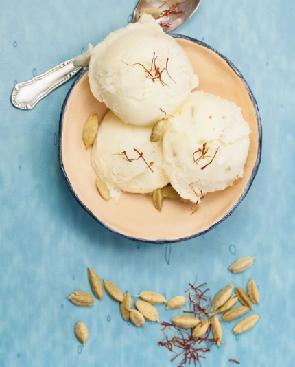 🍦¡⁣Es tiempo de un rico Helado de Azafrán, Cardamomo y pistachos (kulfi)!⠀