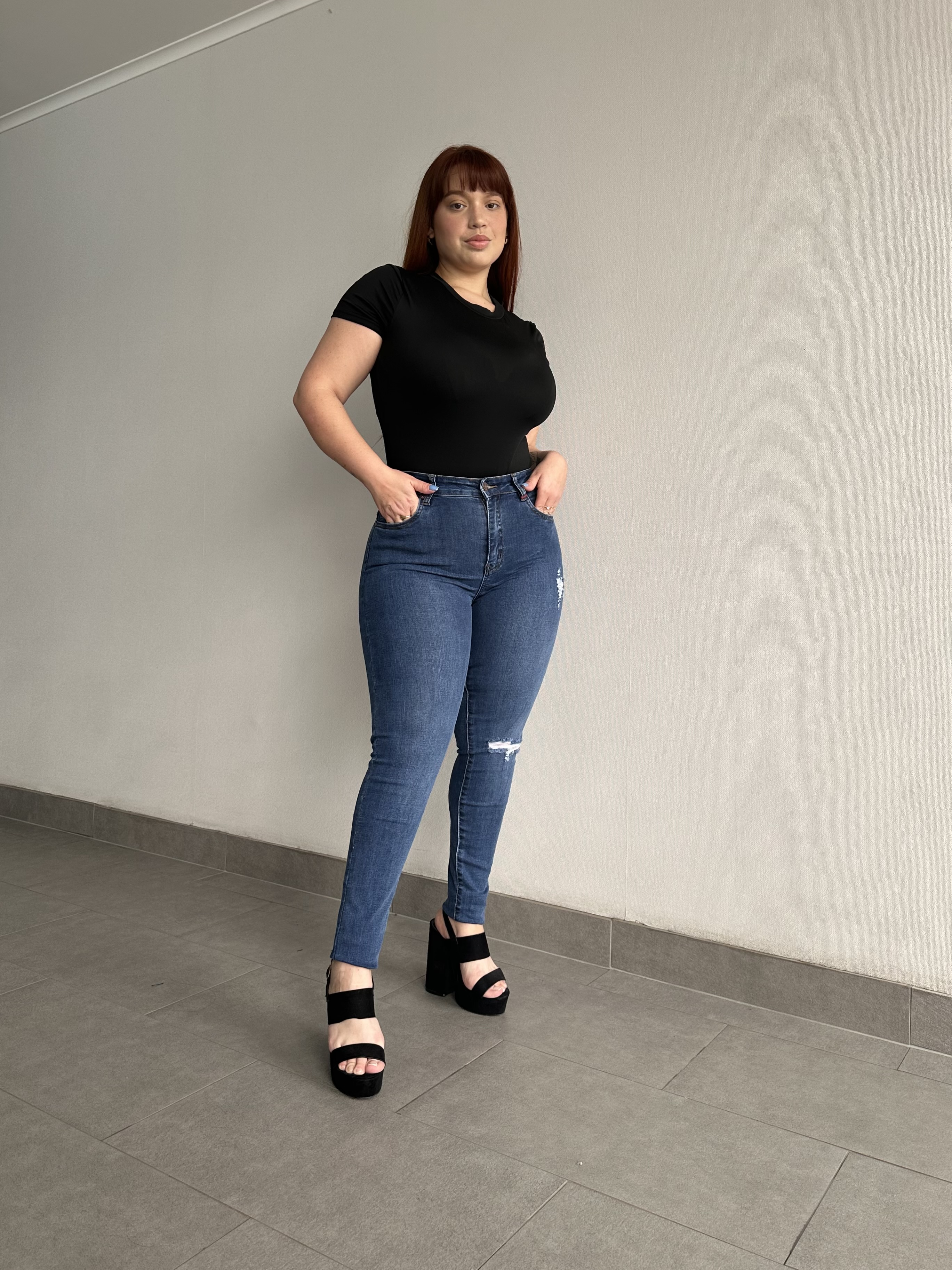 SKINNY JEANS CON DESTROYED JY2109-10