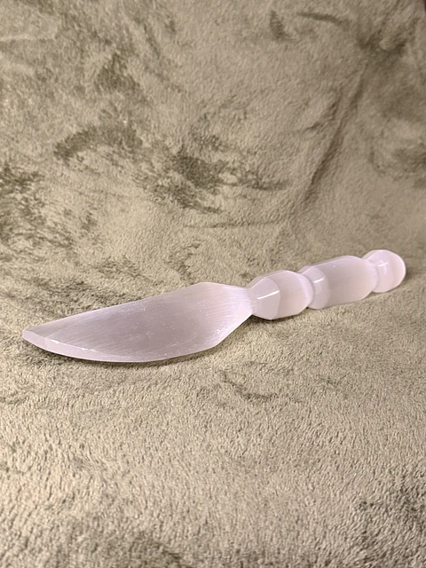 Faca Athame Ritualística de Selenite