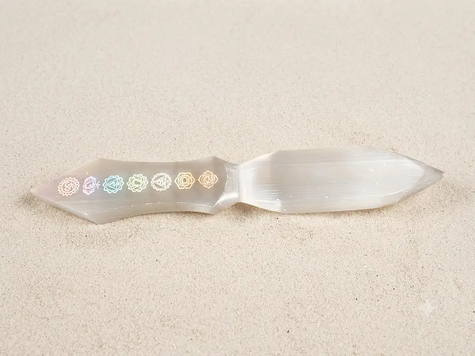 Punhal (Athame) de Selenite 7 Chakras 1