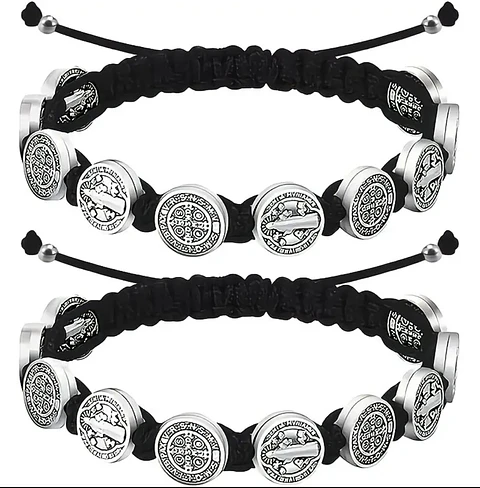 Pulseira 10 Medalhas de São Bento Ajustável em Macramê – Proteção Espiritual