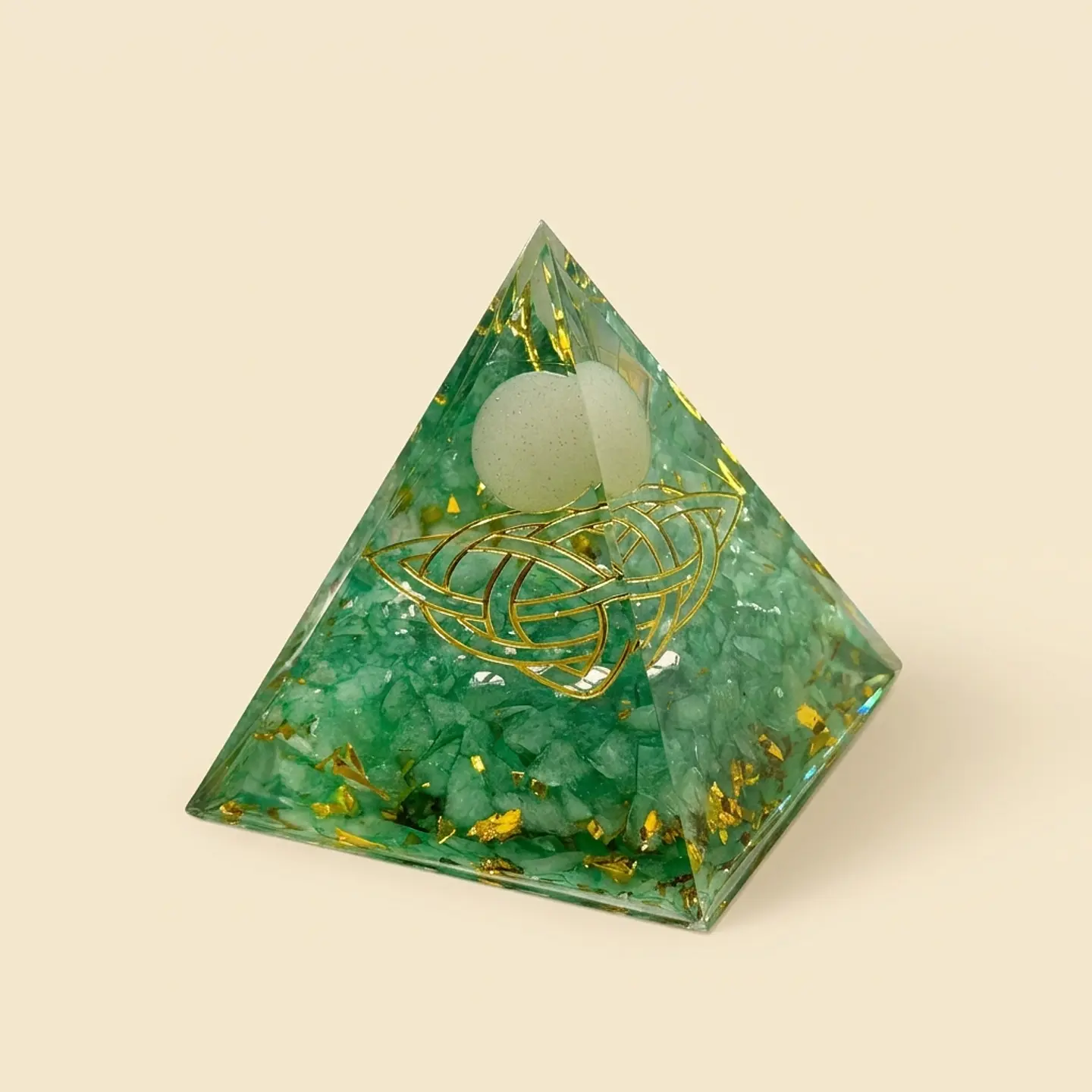 Pirâmide de Orgonite de Aventurina – Prosperidade e Abre Caminhos 2