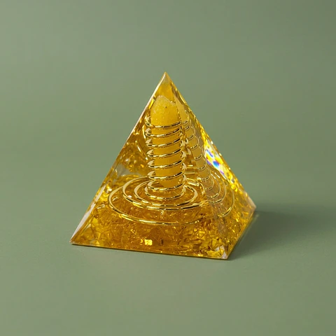 Pirâmide de Orgonite de Citrino – Prosperidade e Abre Caminhos