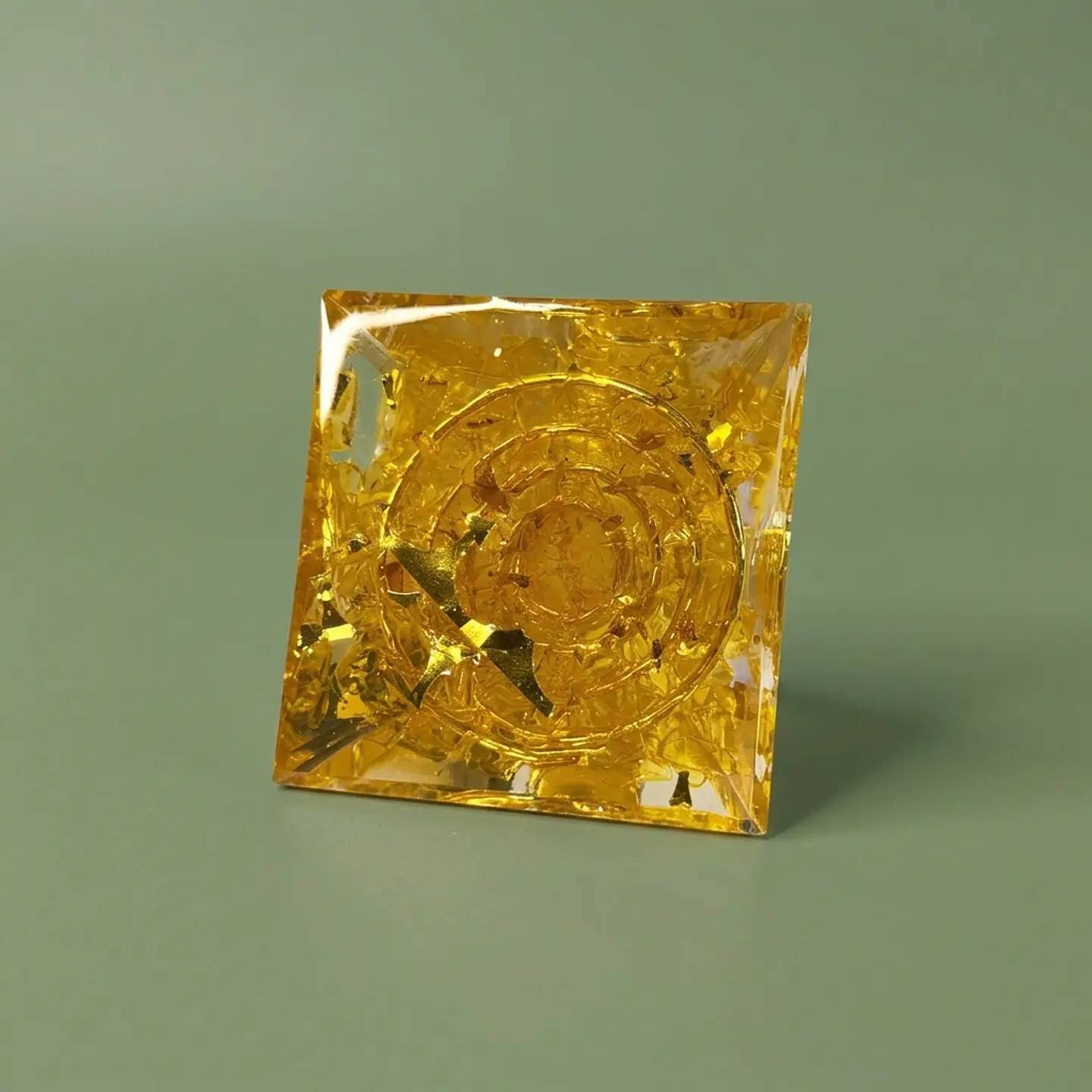 Pirâmide de Orgonite de Citrino – Prosperidade e Abre Caminhos 3