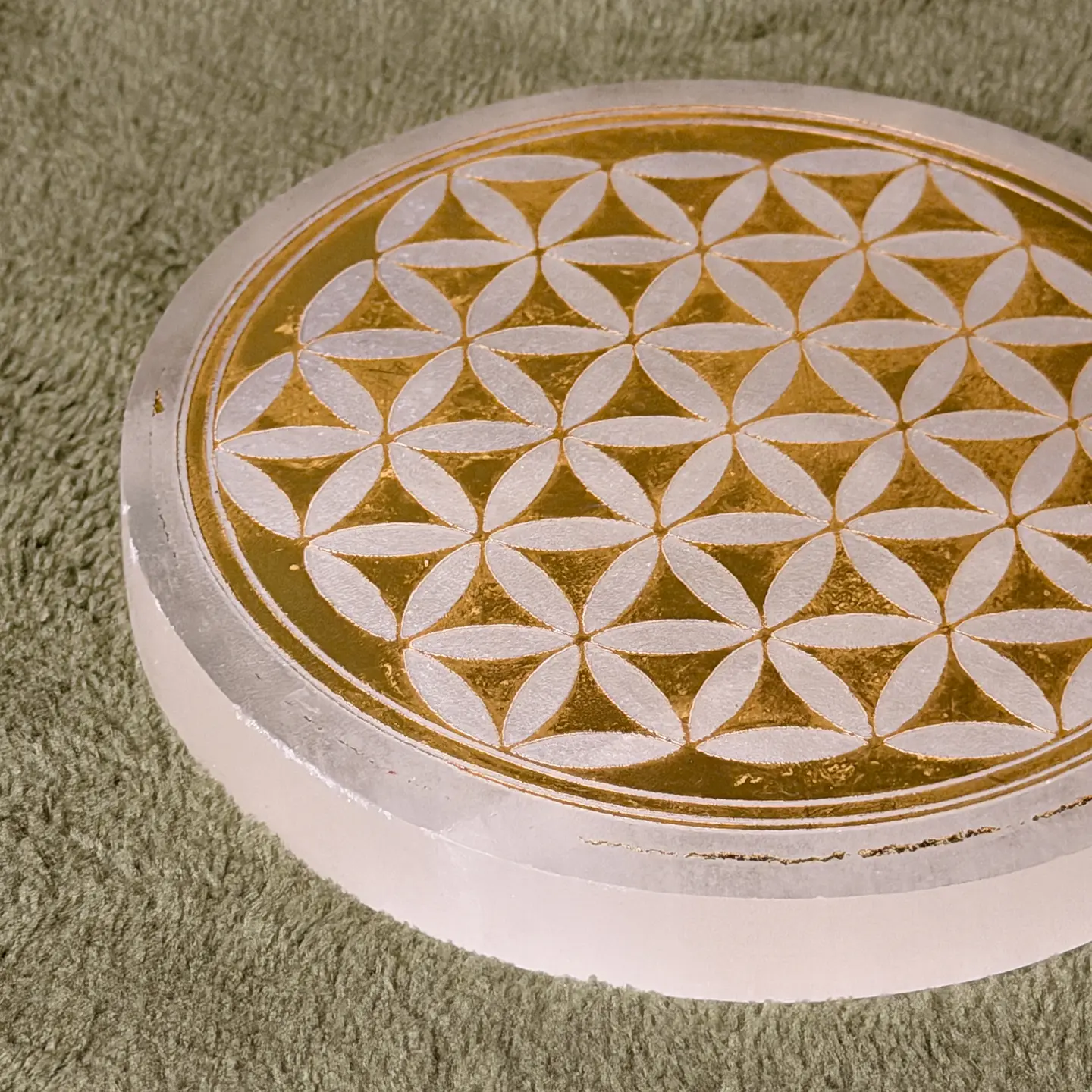 Base de Selenite Flor da Vida Dourada – Limpeza Energética 2