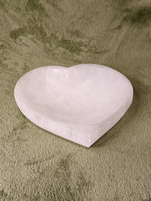 Taça de Selenite em Coração – Amor e Harmonia