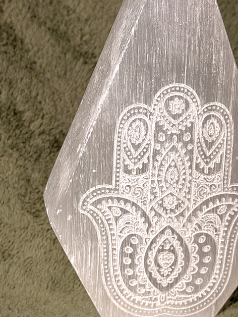 Torre de Selenite Mão de Fátima – Proteção