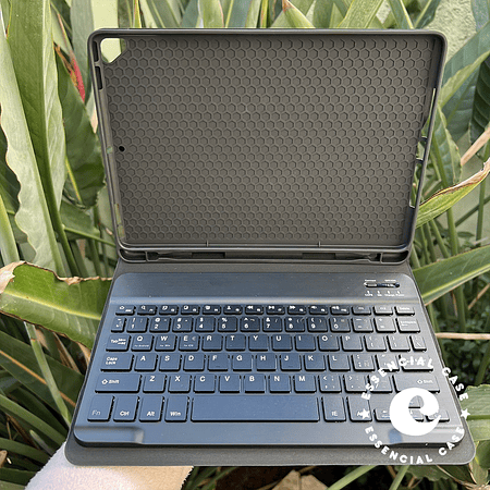 Carcasa NEGRA para ipad GEN 7 - 8 - 9 / PRO 10,5 / AIR 3 con teclado 