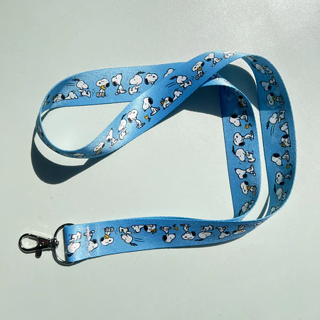 Lanyard snoopy patrón celeste 