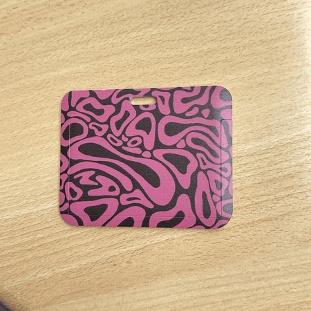 Porta credencial loquis fucsia 