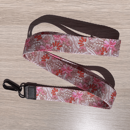 Lanyard Flores Beige y Rosado