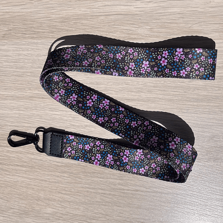 Lanyard Flores Rosado y Negro 