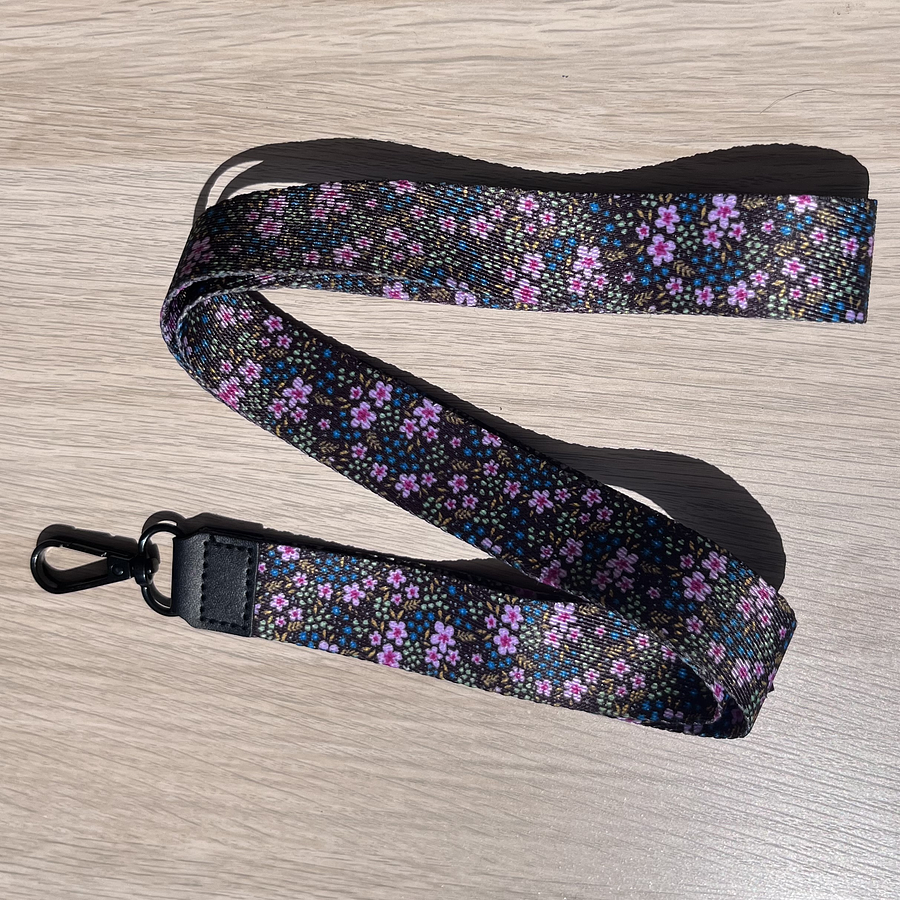 Lanyard Flores Rosado y Negro 