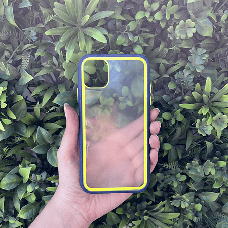 Carcasa Iphone 11 bordes de colores 