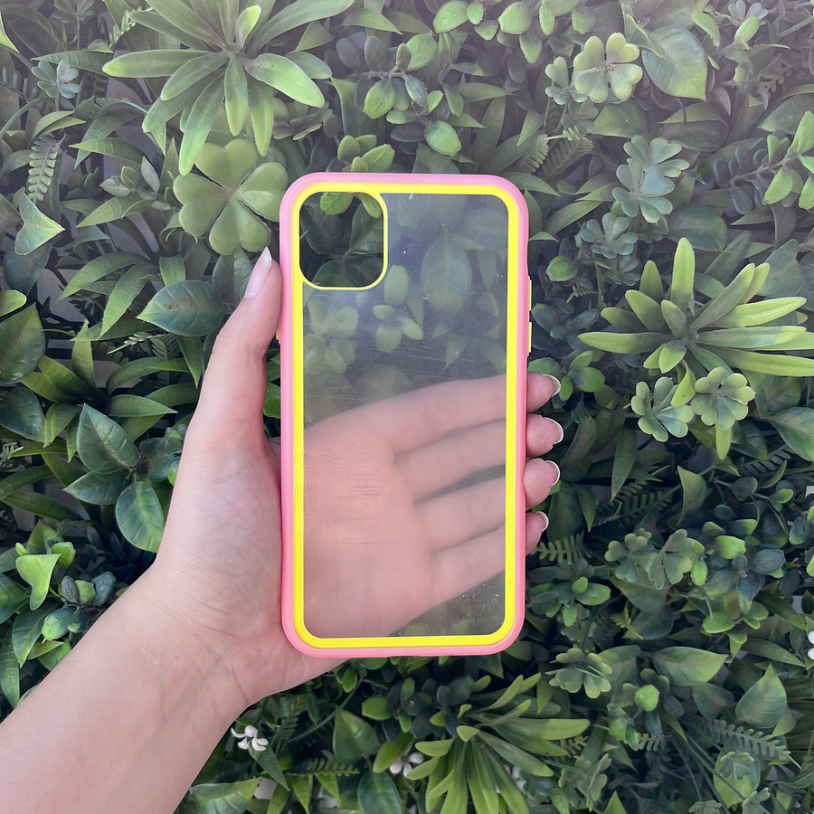 Carcasa Iphone 11 bordes de colores 