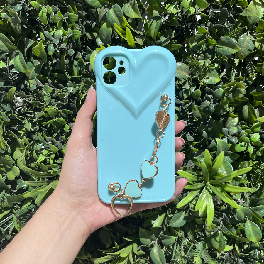 Carcasa Iphone 11 color Turquesa con correa de corazones 