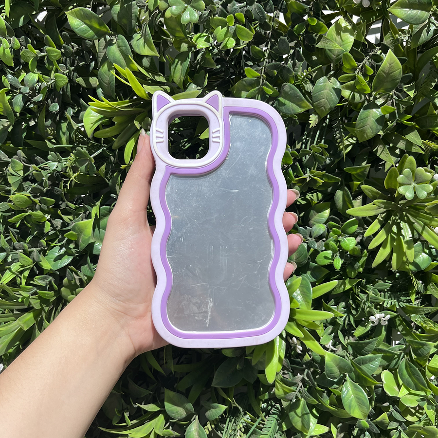 Carcasa Iphone 11 diseño Gato morado y espejo 