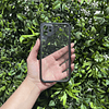 Carcasa Iphone 11 diseño Transparente con bordes negros y textura 
