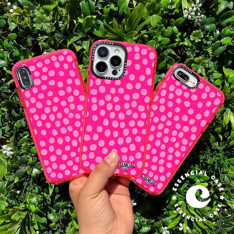 Carcasa diseño puntos rosa con fuscia