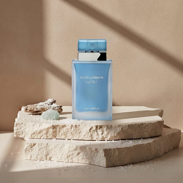 Dolce & Gabbana Light Blue Eau Intense 1