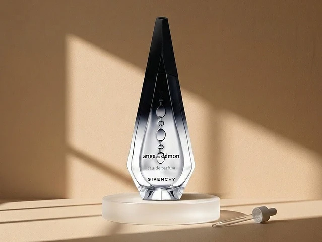 Givenchy Ange ou Démon 1
