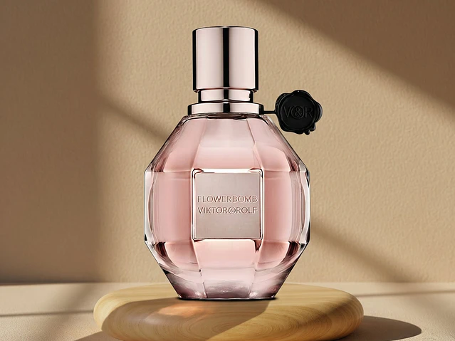Viktor&Rolf Flowerbomb 1