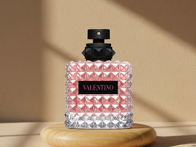 Valentino Donna Born In Roma 1
