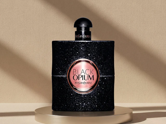 Yves Saint Laurent Black Opium 1