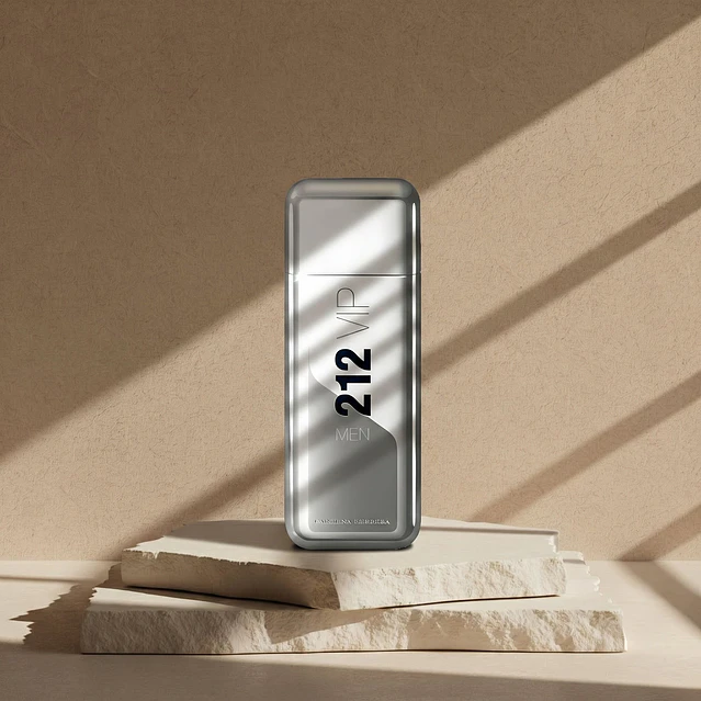 Carolina Herrera 212 VIP Men 1