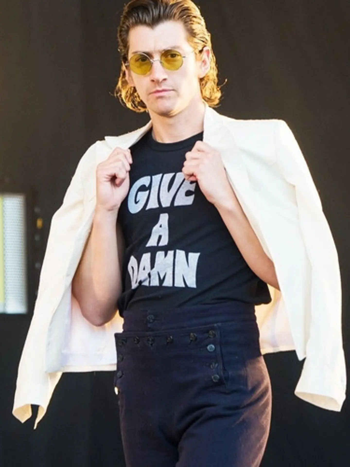 Polera Arctic Monkeys - Give A Damn (la Que Usa Alex Turner) | Indie Rock 2
