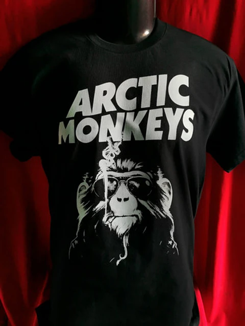 Polera Arctic Monkeys - Smoking Monkey | Estilo Exclusivo