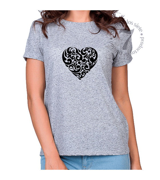 Polera Manga Corta Corazón Tribal