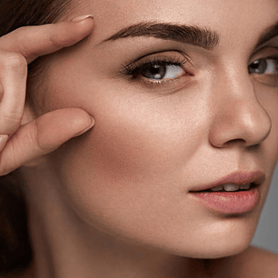 Diseño y Perfilado de Cejas