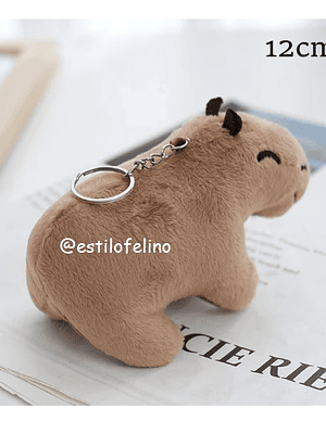 LLavero peluche Capibara 12cm aprox