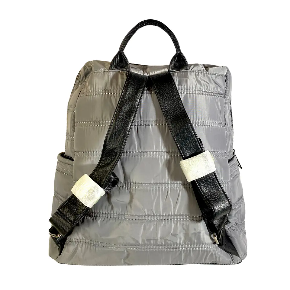 Mochila Puff Gris (capacidad Pc 14