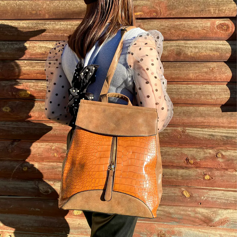 Mochila y Cartera Eco Cuero Café 2