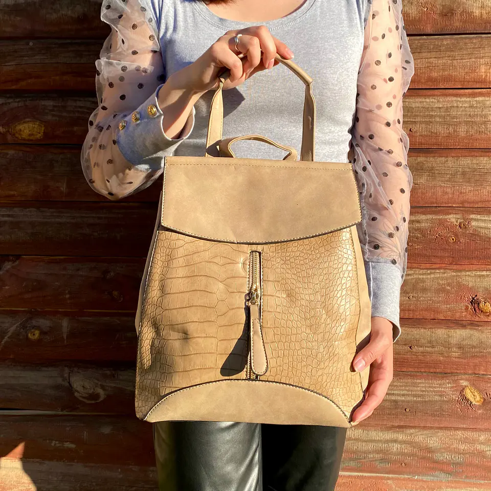 Mochila y Cartera Eco Cuero beige 3