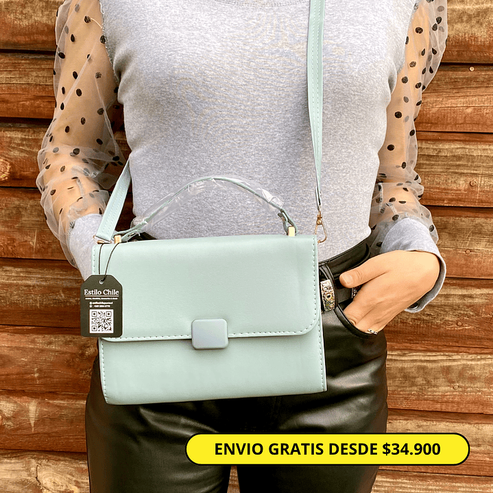 Cartera minimalista celeste pastel 2